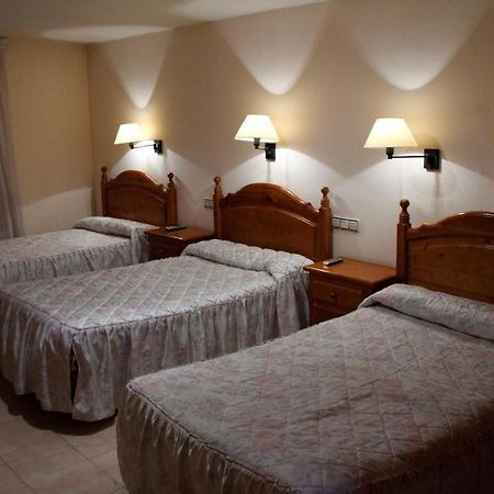 Hostal Nicolas مديناسيلي الغرفة الصورة