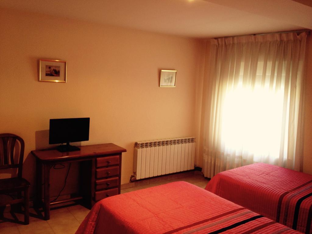 Hostal Nicolas مديناسيلي الغرفة الصورة