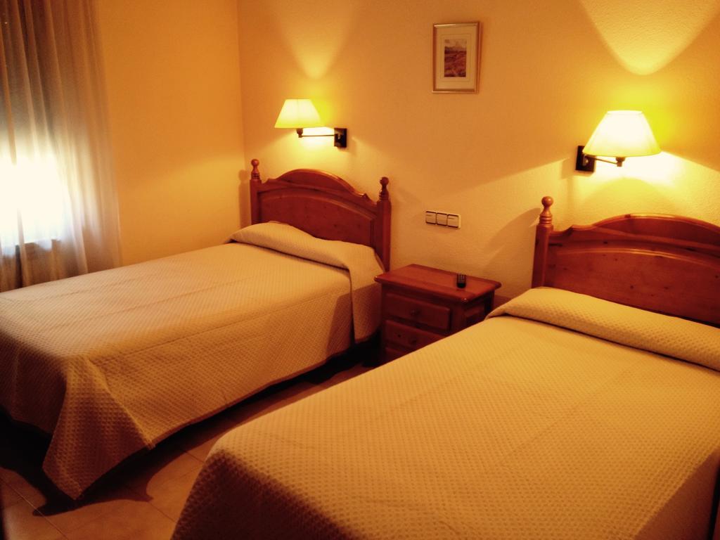 Hostal Nicolas مديناسيلي الغرفة الصورة